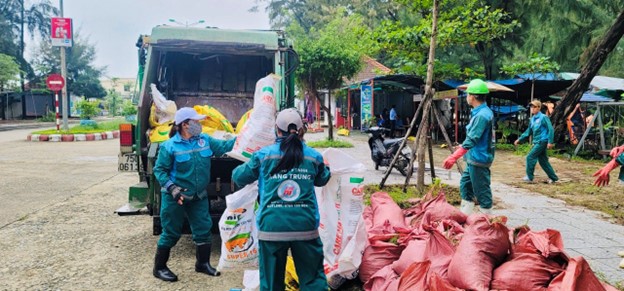 Thừa Thiên - Huế: Phổ biến mô hình điểm xử lý và giảm thiểu rác thải nhựa dựa vào cộng đồng