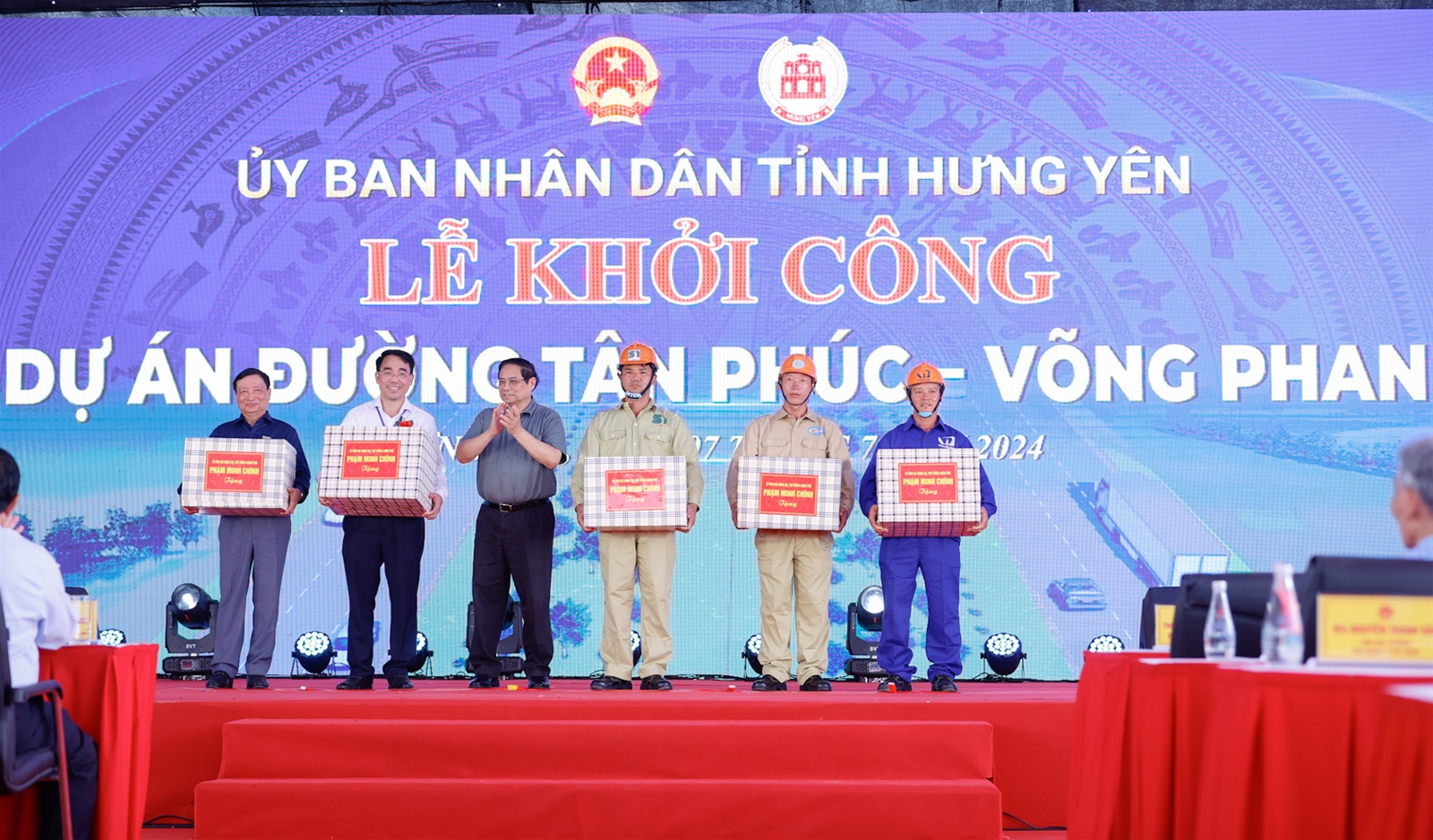 Thủ tướng dự lễ khởi công, thăm một số dự án trọng điểm tại Hưng Yên