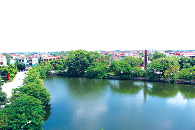 Xây dựng huyện nông thôn mới sáng, xanh, sạch, đẹp