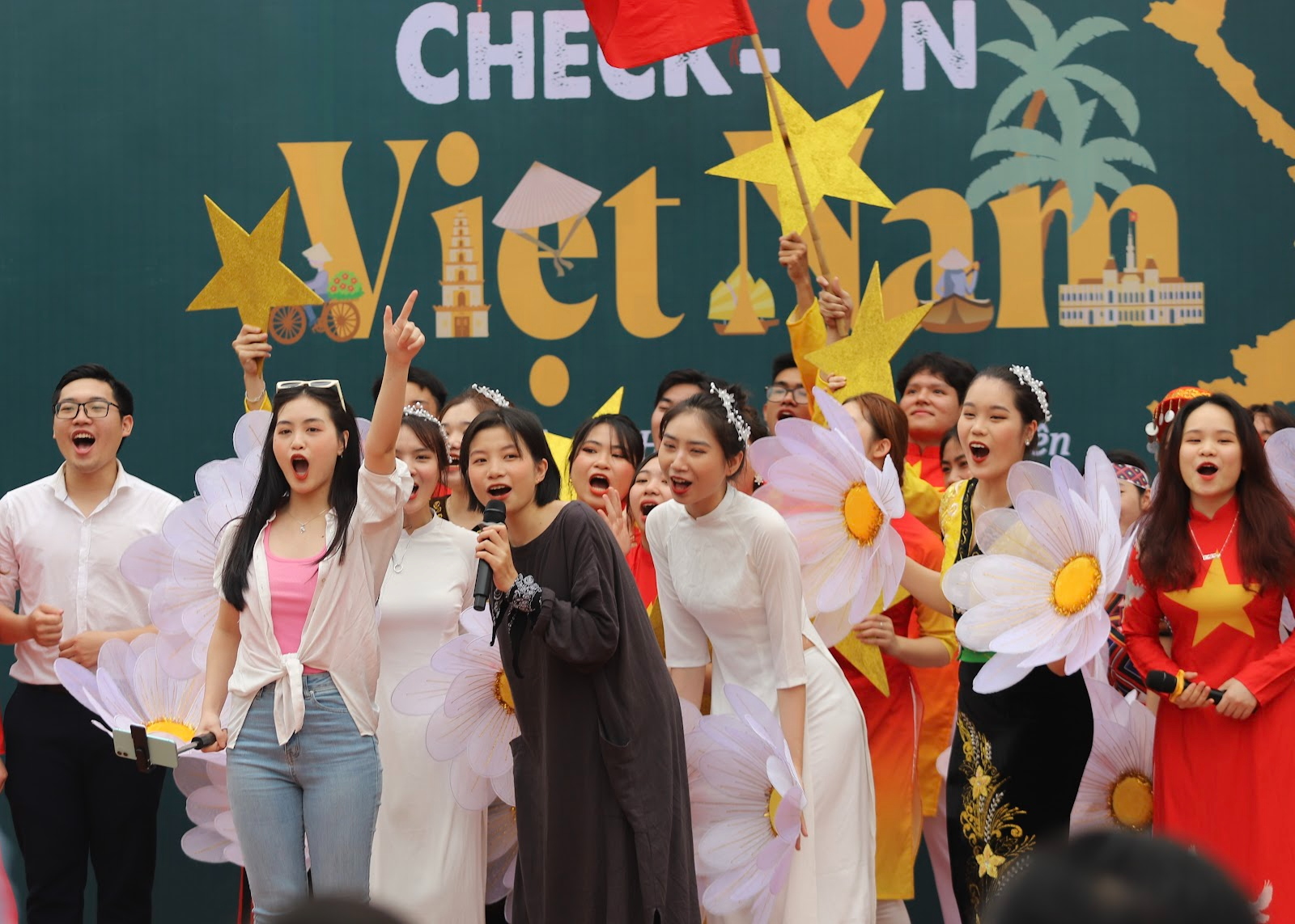 Sự kiện cộng đồng “Check-in Việt Nam”: Hành trình khám phá văn hóa Việt