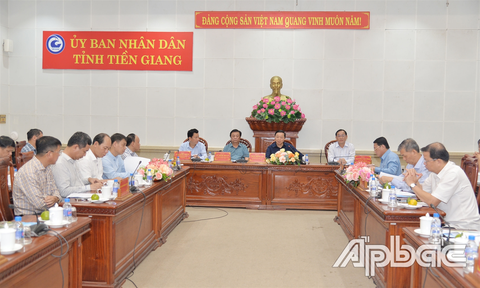 Phó Thủ tướng Chính phủ Trần Hồng Hà làm việc với các tỉnh Đồng bằng sông Cửu Long về phòng, chống hạn, mặn