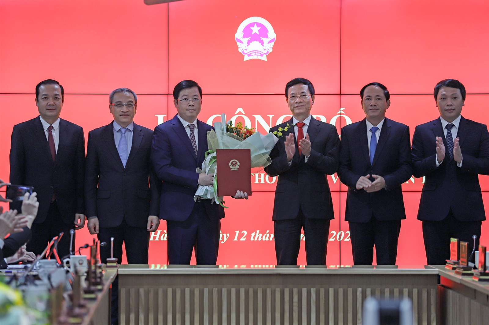 Công bố quyết định của Thủ tướng bổ nhiệm Thứ trưởng Bộ Thông tin và Truyền thông