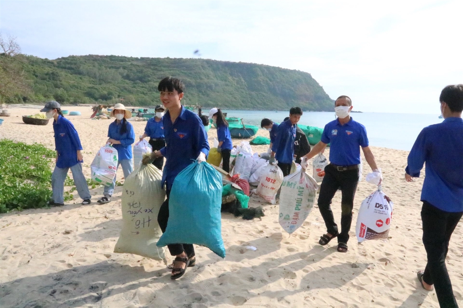 Đoàn thanh niên Bộ TN&MT tham gia Ngày Chủ nhật xanh toàn quốc