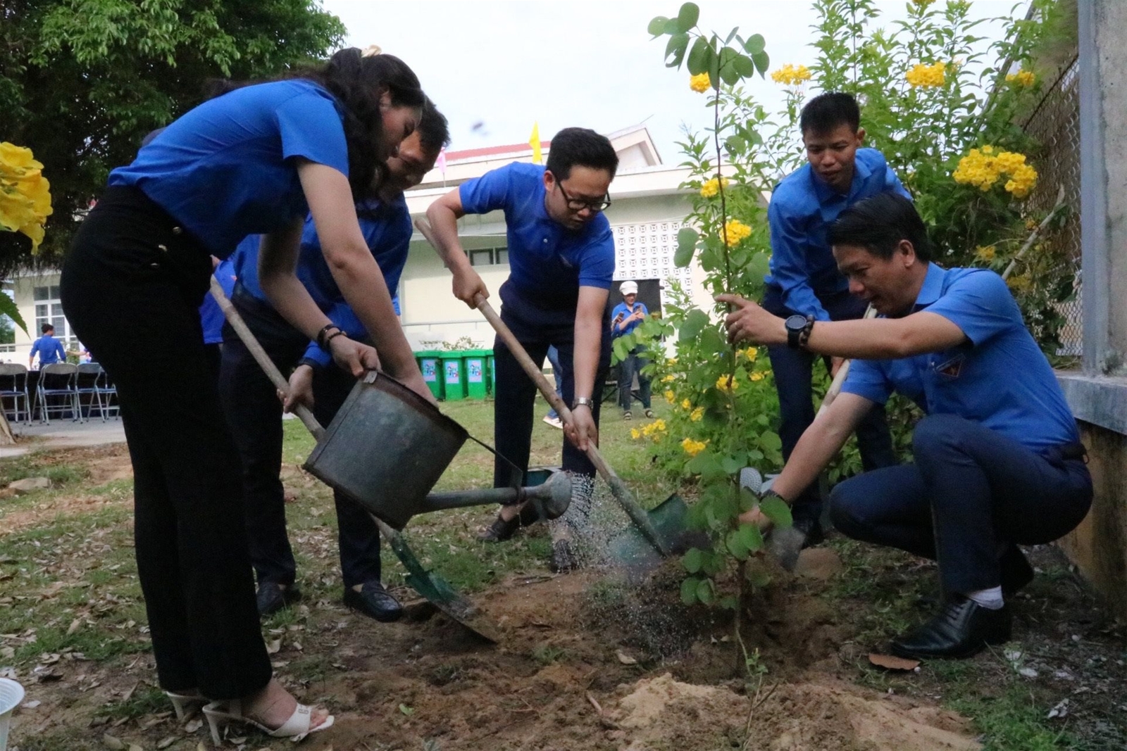 Đoàn thanh niên Bộ TN&MT tham gia Ngày Chủ nhật xanh toàn quốc