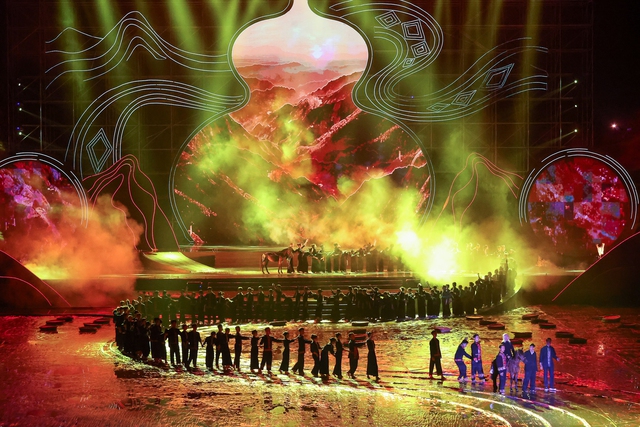 Thủ tướng: Bảo tồn, phát huy và lan tỏa Xòe Thái là trách nhiệm của tất cả chúng ta