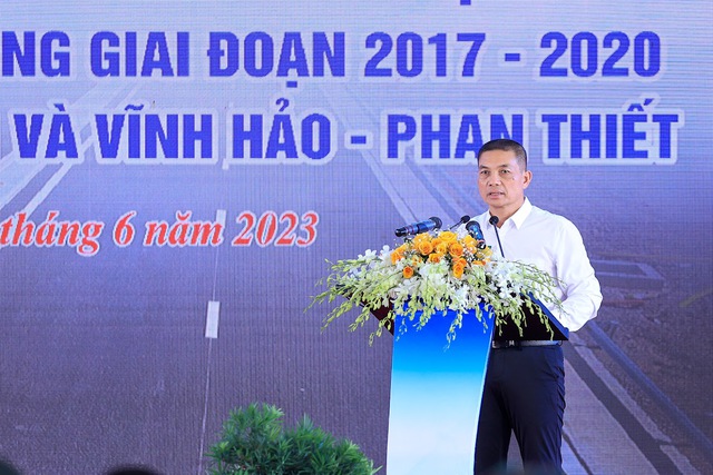 Thủ tướng: Mục tiêu thông toàn tuyến cao tốc Bắc - Nam vào năm 2025 là khả thi