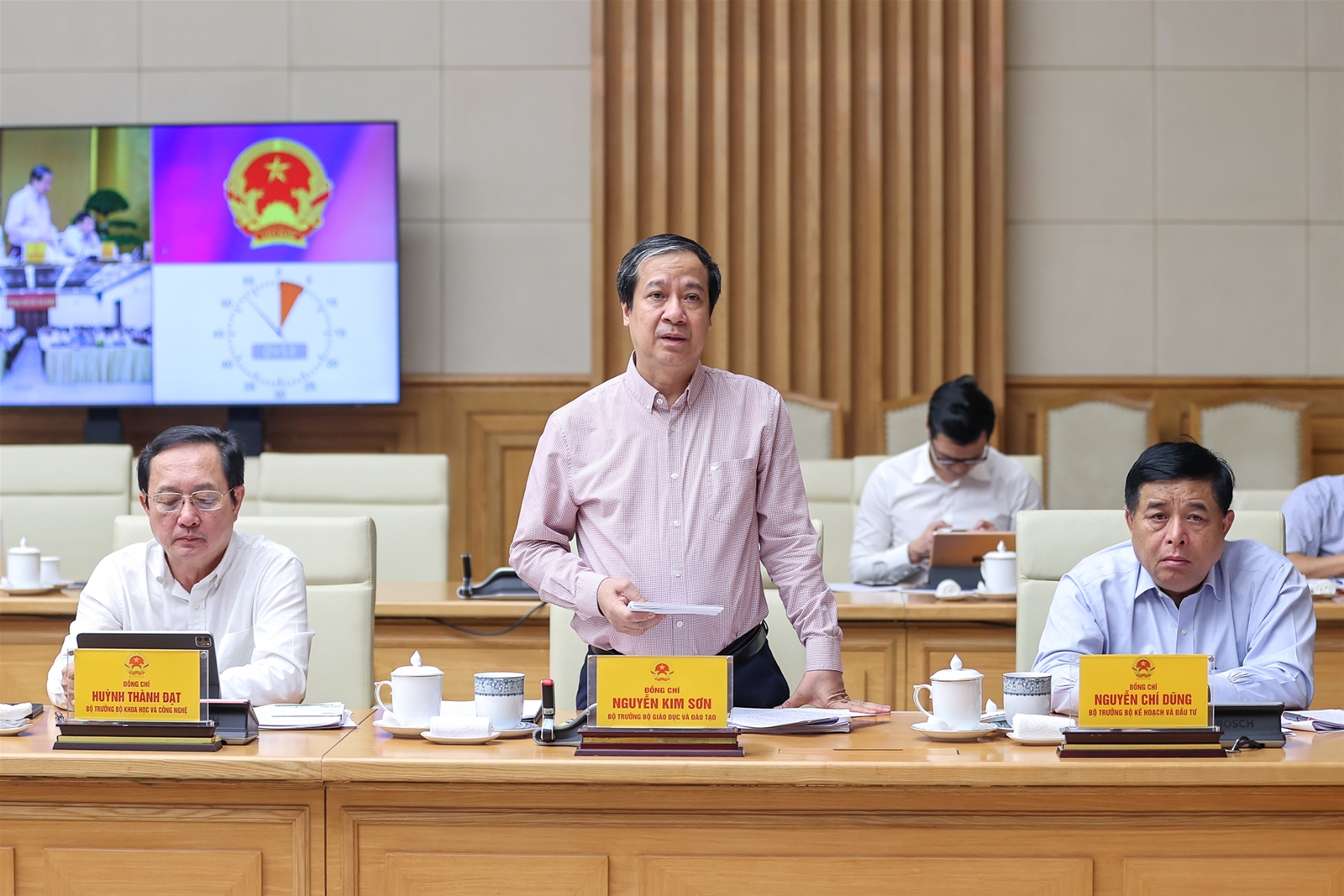 Thủ tướng: Hoàn thành hướng dẫn chính sách đặc thù với TPHCM chậm nhất là ngày 15/8