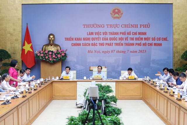 Thủ tướng: Hoàn thành hướng dẫn chính sách đặc thù với TPHCM chậm nhất là ngày 15/8
