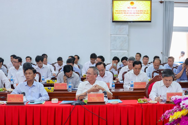 Thủ tướng làm việc với 13 địa phương ĐBSCL về thúc đẩy các dự án cao tốc và ODA