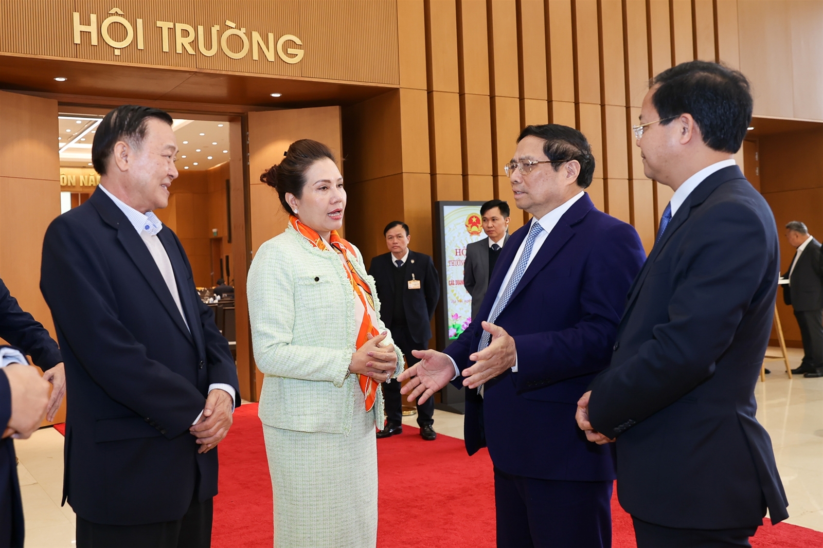 Thủ tướng: Doanh nghiệp nhà nước phải tiên phong, dẫn đầu trong đổi mới sáng tạo và các ngành mới nổi