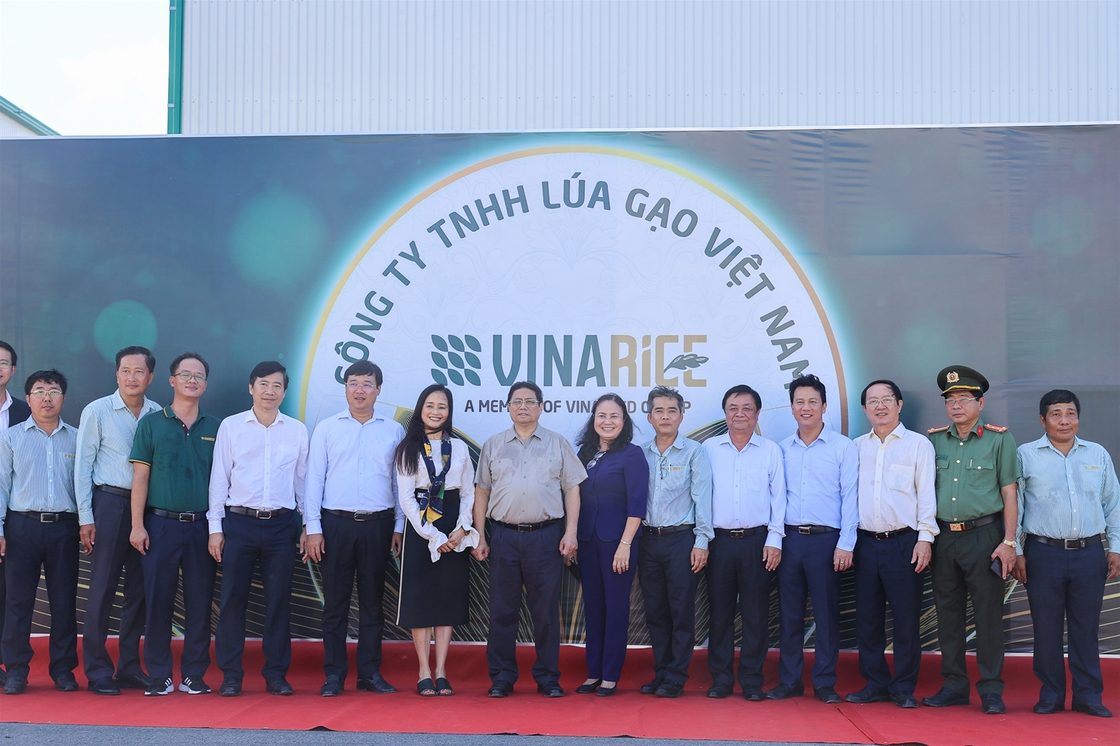 Thủ tướng thăm một số cơ sở sản xuất, chế biến lúa gạo hiện đại, công nghệ cao