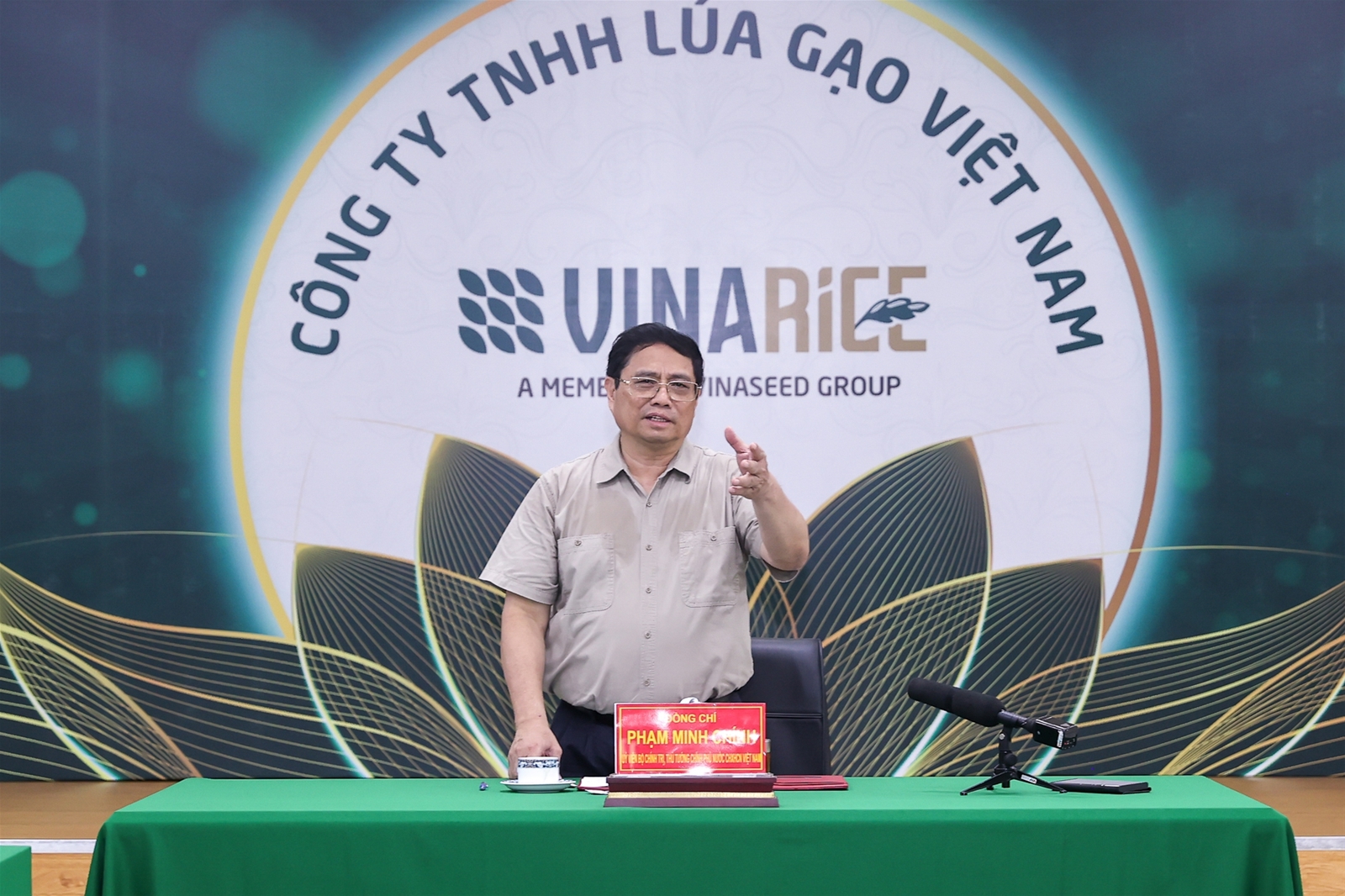 Thủ tướng thăm một số cơ sở sản xuất, chế biến lúa gạo hiện đại, công nghệ cao