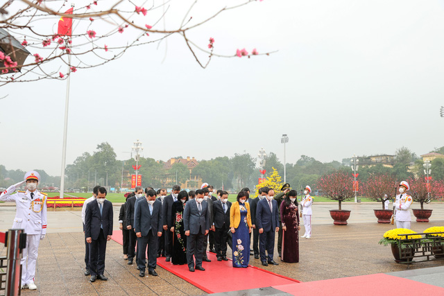 Lãnh đạo Đảng, Nhà nước vào Lăng viếng Chủ tịch Hồ Chí Minh