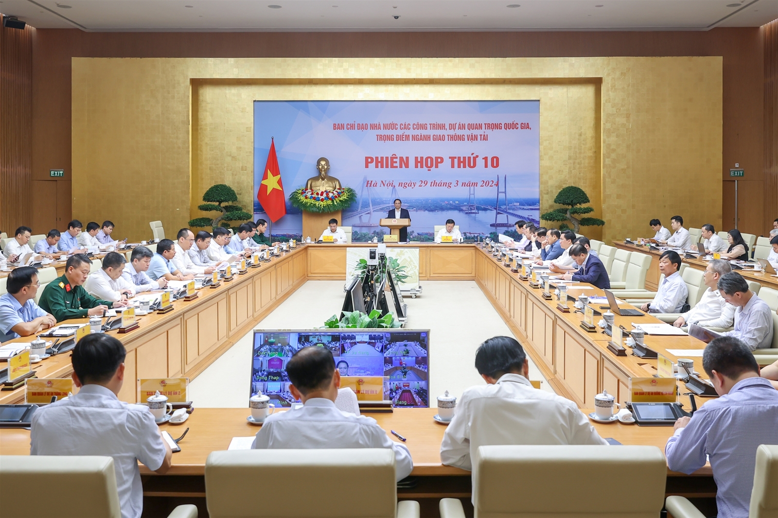 Thủ tướng: Nỗ lực thực hiện '6 hơn' trong triển khai các dự án trọng điểm GTVT