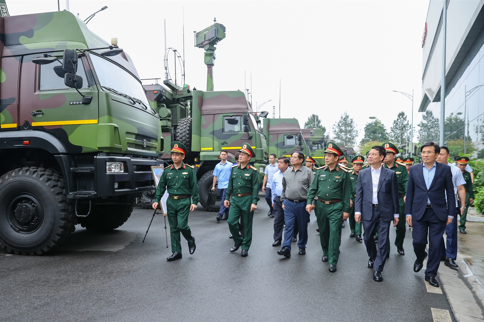 Thủ tướng Phạm Minh Chính làm việc với Viettel về công nghiệp quốc phòng công nghệ cao