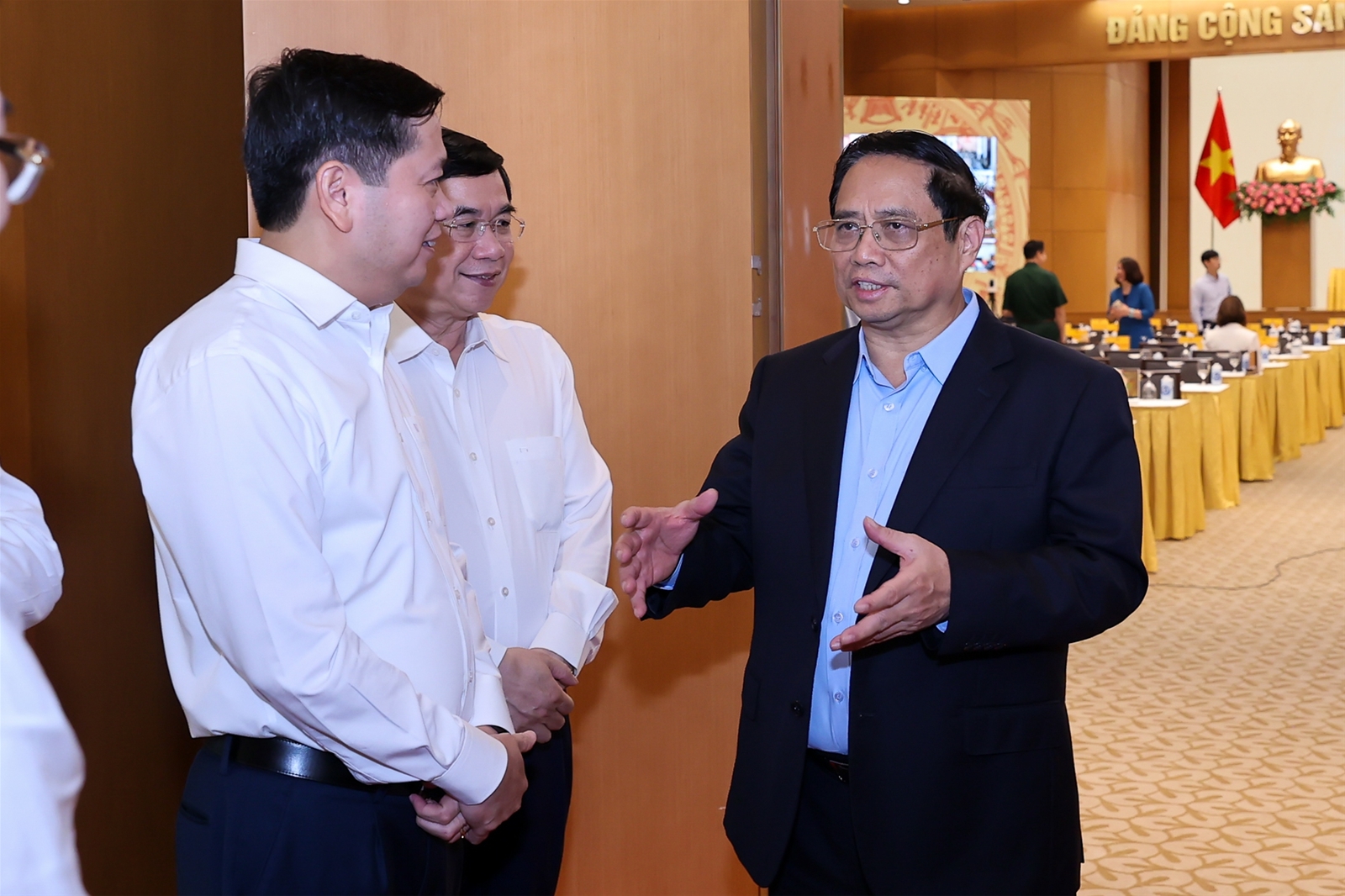 Thủ tướng: 12 nhiệm vụ để doanh nghiệp Nhà nước phát huy vai trò tiên phong, dẫn dắt, mở đường