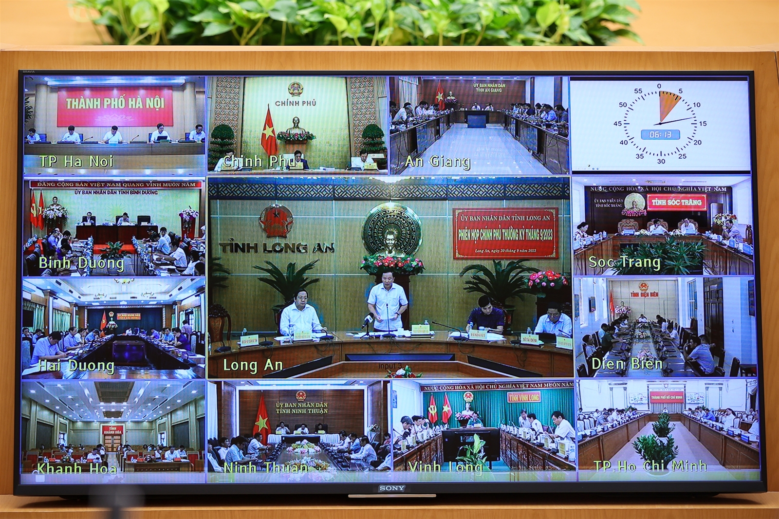 Thúc đẩy mạnh các động lực tăng trưởng, tăng tốc phát triển công nghiệp, phấn đấu đạt mức cao nhất các mục tiêu, nhiệm vụ năm 2023