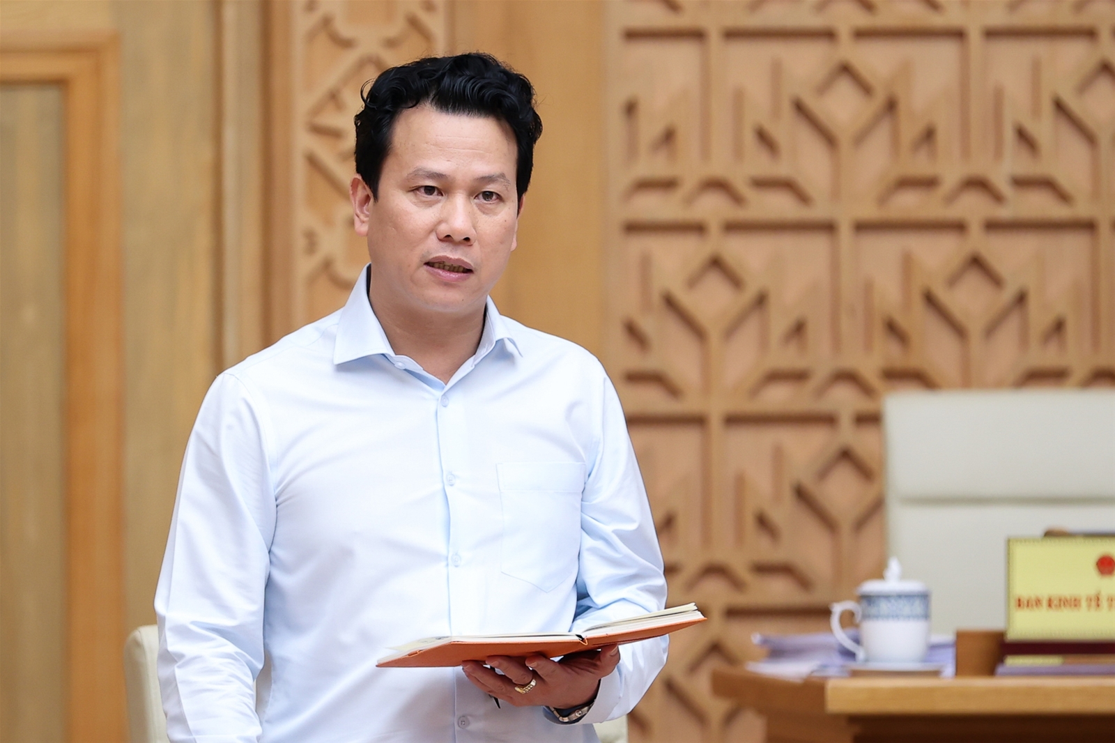 Thúc đẩy mạnh các động lực tăng trưởng, tăng tốc phát triển công nghiệp, phấn đấu đạt mức cao nhất các mục tiêu, nhiệm vụ năm 2023