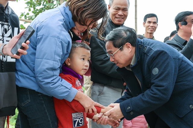 Thủ tướng kiểm tra dự án cao tốc Diễn Châu-Bãi Vọt, thị sát thi công hầm Thần Vũ