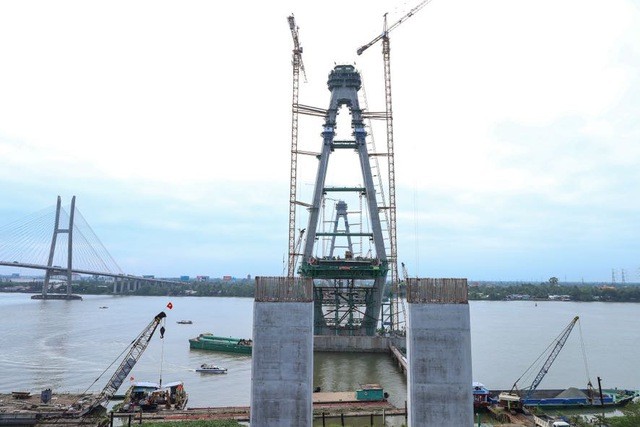 Thủ tướng Phạm Minh Chính thị sát công trường Dự án cầu Mỹ Thuận 2