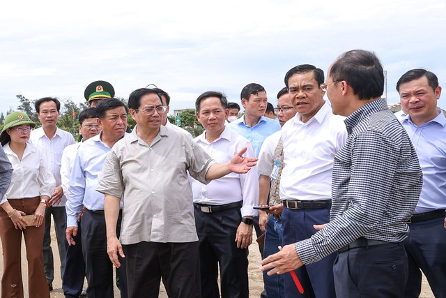 Thủ tướng khảo sát dự án mỏ sắt tạm dừng hơn 10 năm tại Hà Tĩnh