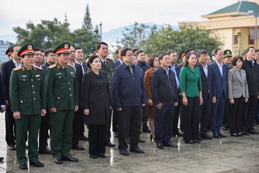 Thủ tướng làm việc với Ban Thường vụ Tỉnh ủy Lai Châu