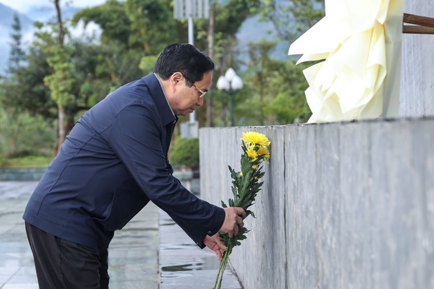 Thủ tướng làm việc với Ban Thường vụ Tỉnh ủy Lai Châu