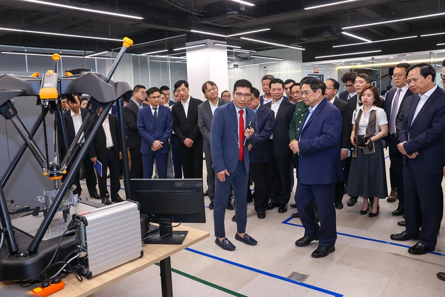 Thủ tướng: Trung tâm Đổi mới sáng tạo Quốc gia phải trở thành nơi 'hội tụ trí tuệ, lan toả lợi ích'