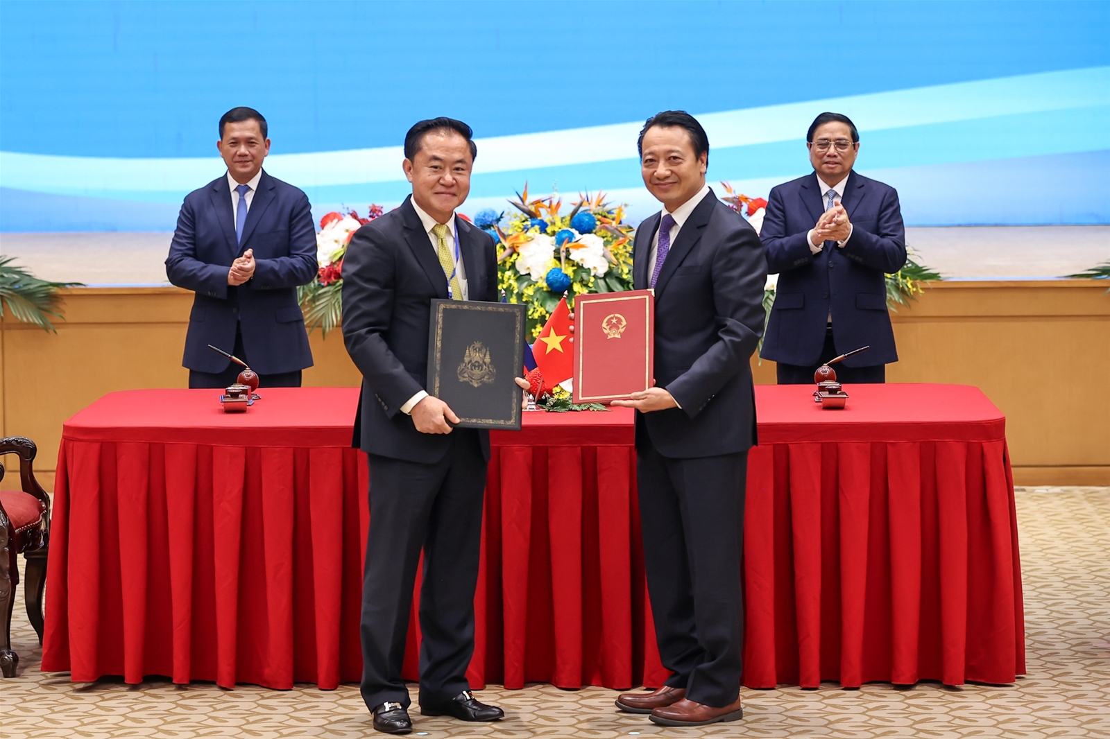 Việt Nam, Campuchia phấn đấu đạt 20 tỷ USD kim ngạch thương mại song phương