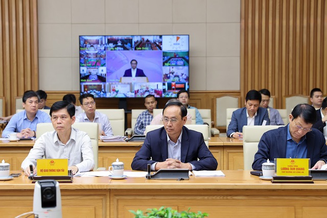 Thủ tướng giao tiến độ khởi công, hoàn thành hàng loạt dự án GTVT trọng điểm