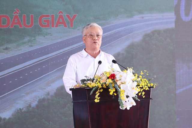 Khánh thành thêm 2 dự án thành phần, chính thức khai thác 800 km cao tốc Bắc-Nam