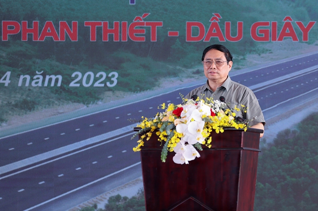 Khánh thành thêm 2 dự án thành phần, chính thức khai thác 800 km cao tốc Bắc-Nam