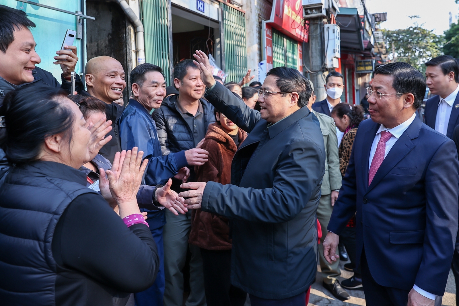 Thủ tướng chuyển lời chúc mừng Giáng sinh của Tổng Bí thư Nguyễn Phú Trọng tới đồng bào Công giáo