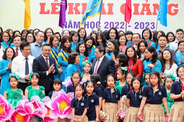 Chùm ảnh: Thủ tướng Phạm Minh Chính dự Lễ Khai giảng năm học mới