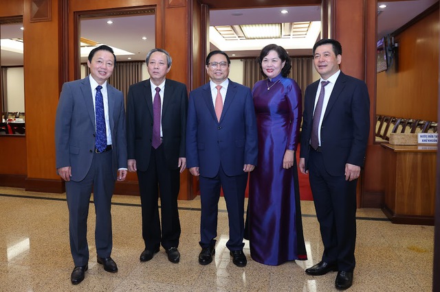 Chùm ảnh: Bế mạc Hội nghị Trung ương giữa nhiệm kỳ