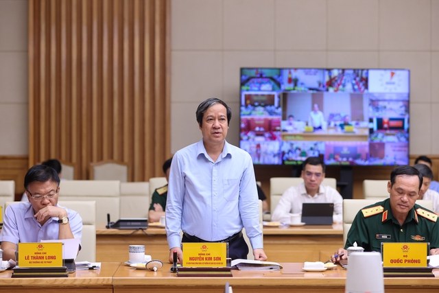 Thủ tướng yêu cầu thấm nhuần 'bài học xương máu' về tiêm vaccine; sớm khắc phục bằng được tình trạng thiếu thuốc