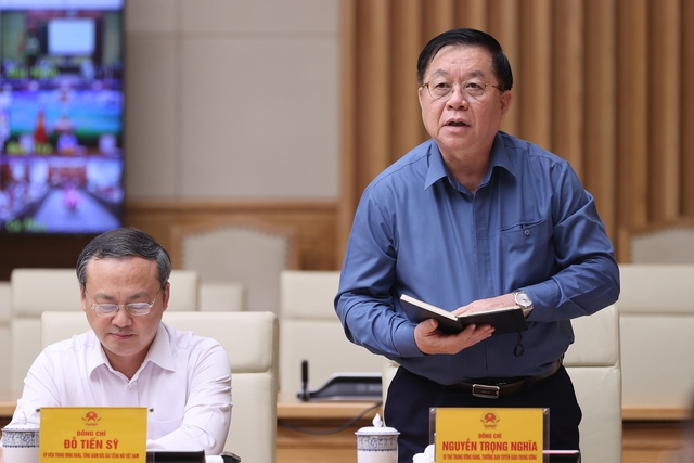 Thủ tướng yêu cầu thấm nhuần 'bài học xương máu' về tiêm vaccine; sớm khắc phục bằng được tình trạng thiếu thuốc