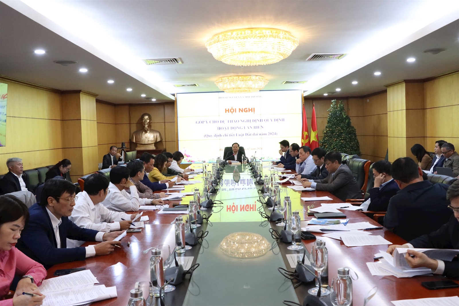 Khẩn trương hoàn thiện dự thảo Nghị định Quy định hoạt động lấn biển