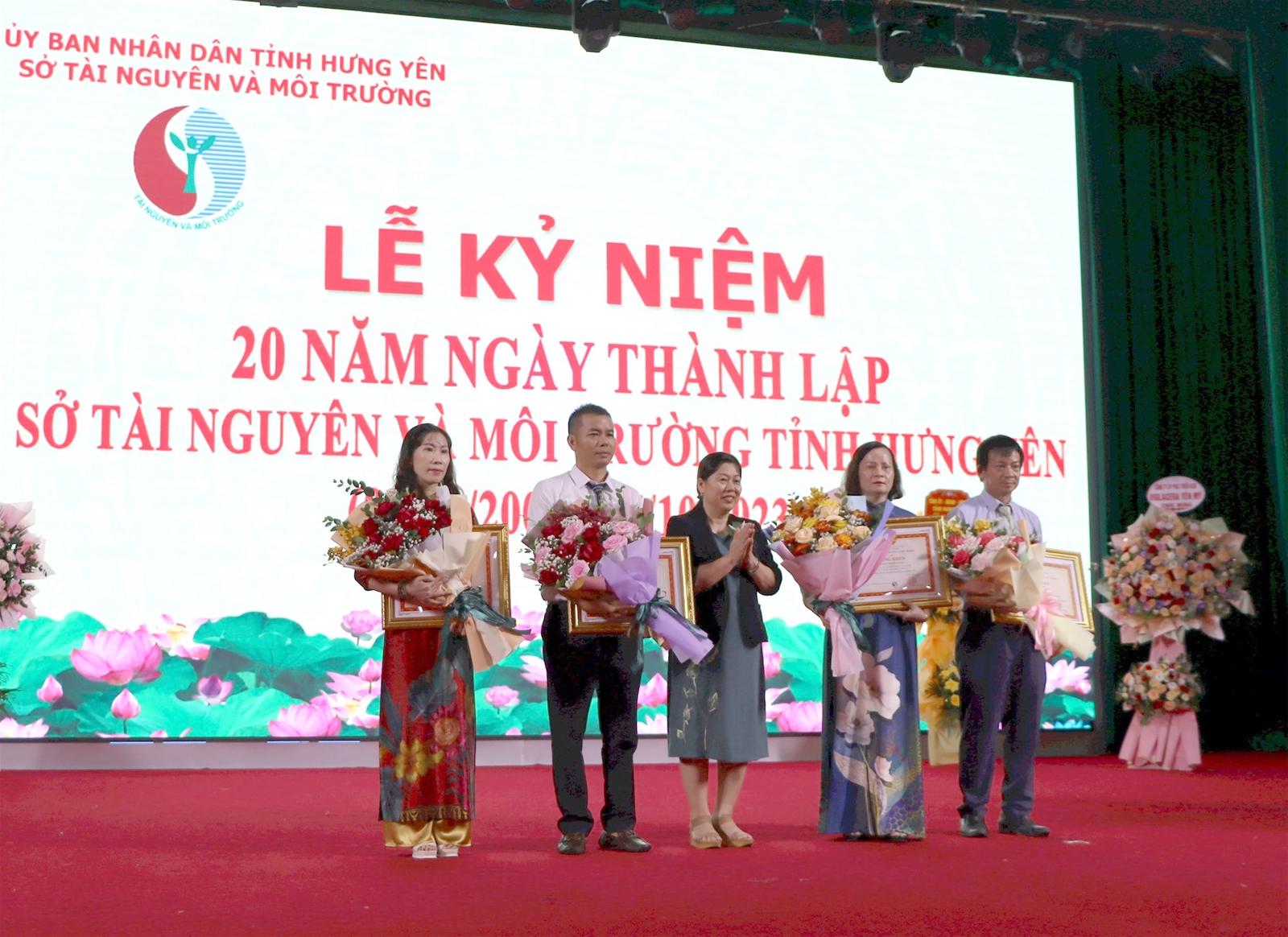 Thứ trưởng Nguyễn Thị Phương Hoa dự Lễ kỷ niệm 20 năm thành lập Sở TN&MT tỉnh Hưng Yên