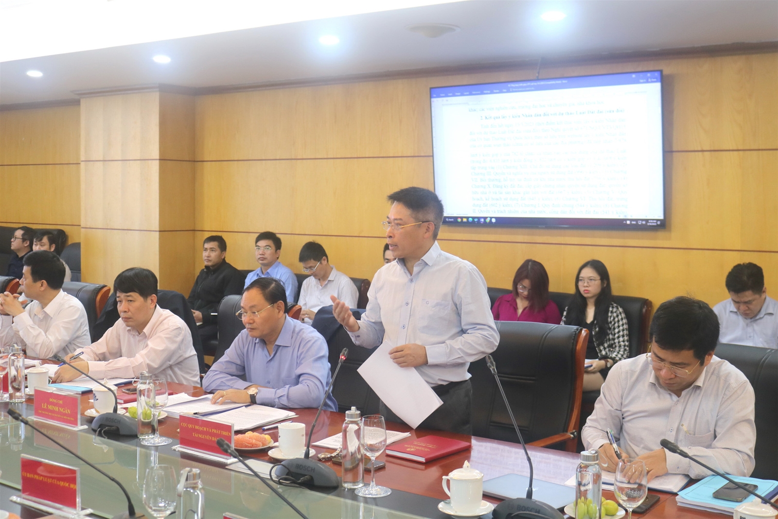 Bộ TN&MT làm việc với các Ủy ban của Quốc hội và Bộ Tư pháp về giải trình, tiếp thu ý kiến của Nhân dân đối với Dự thảo Luật Đất đai