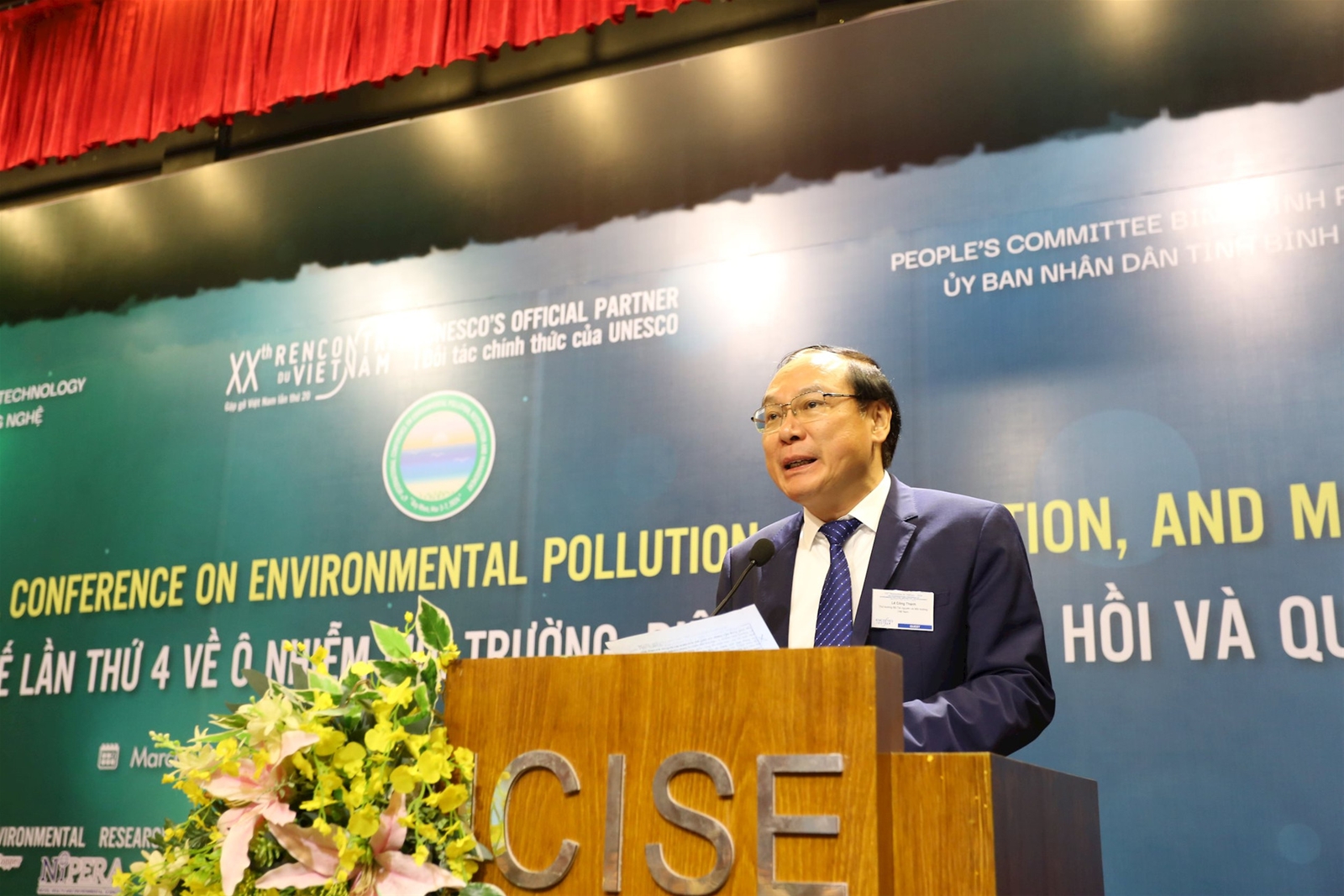 Tìm giải pháp cho các thách thức về môi trường