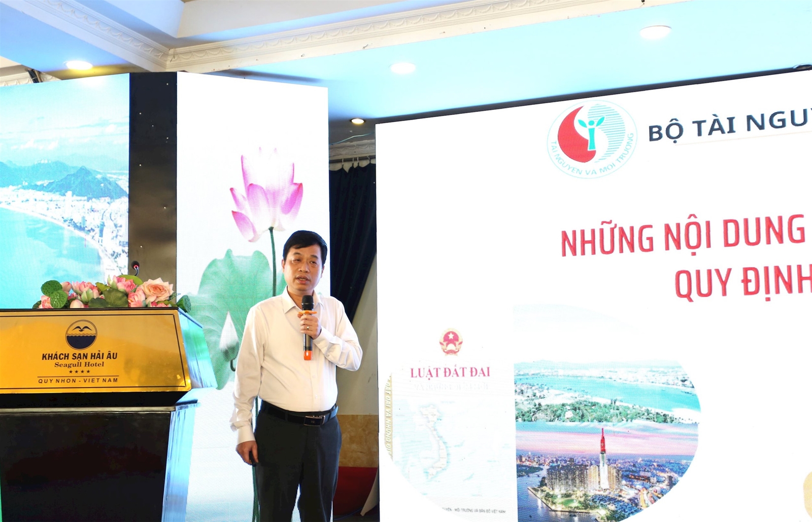 Tiếp tục lấy ý kiến hoàn thiện các Nghị định hướng dẫn thi hành Luật Đất đai