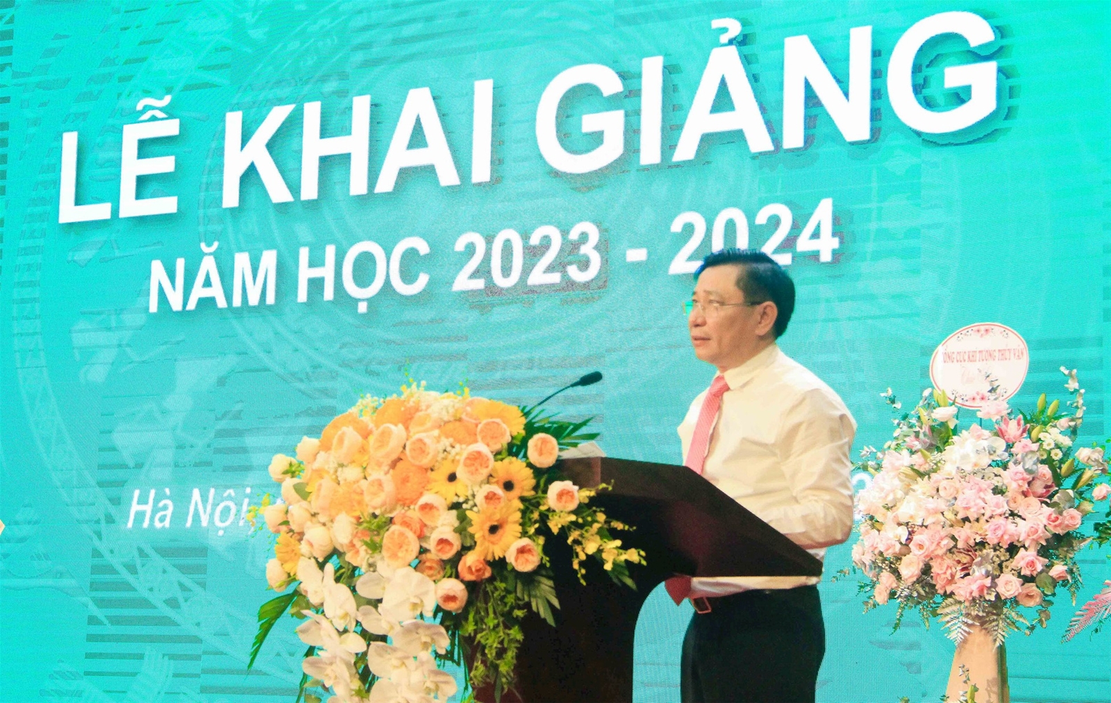 Thứ trưởng Lê Công Thành dự Khai giảng năm học 2023 - 2024 trường Đại học TN&MT Hà Nội