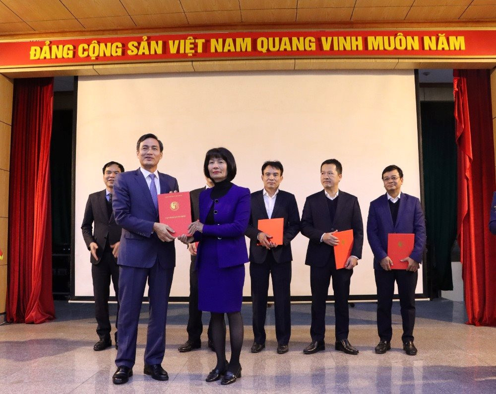 Bộ TN&MT trao Quyết định bổ nhiệm lãnh đạo Cục Địa chất Việt Nam và Cục Khoáng sản Việt Nam