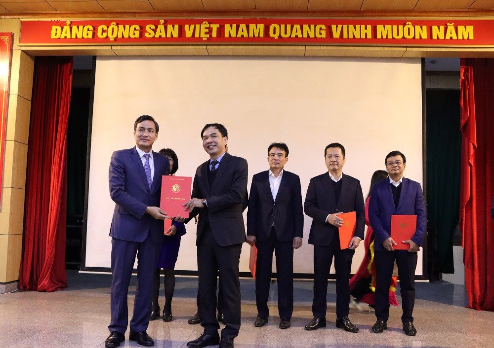 Bộ TN&MT trao Quyết định bổ nhiệm lãnh đạo Cục Địa chất Việt Nam và Cục Khoáng sản Việt Nam