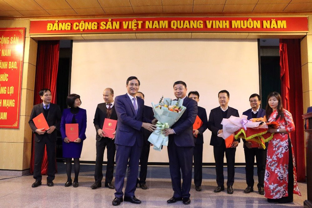 Bộ TN&MT trao Quyết định bổ nhiệm lãnh đạo Cục Địa chất Việt Nam và Cục Khoáng sản Việt Nam