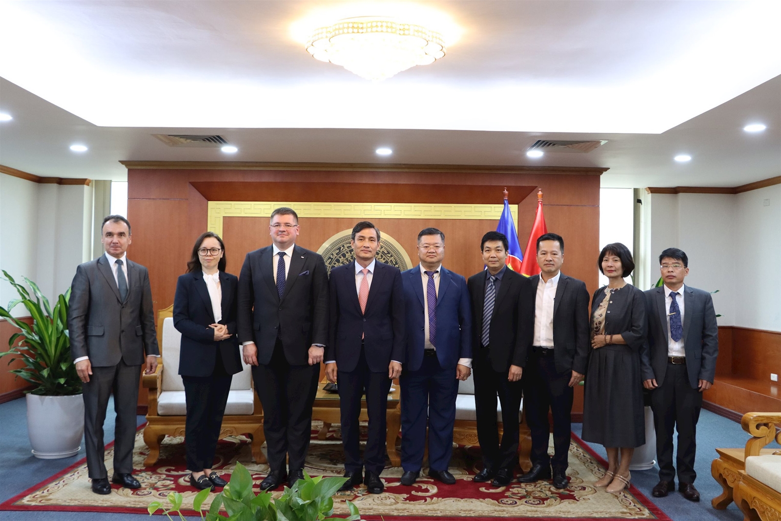 Thứ trưởng Bộ TN&MT Trần Quý Kiên làm việc với Thứ trưởng Bộ Khoa học và Giáo dục Ba Lan