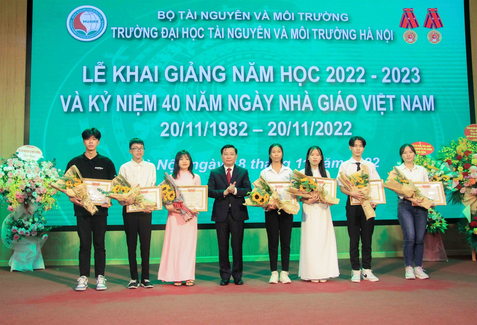 Đại học Tài nguyên và Môi trường Hà Nội khai giảng chào mừng năm học mới 2022 - 2023
