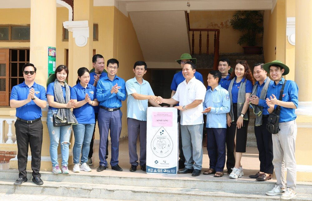 Đoàn thanh niên Bộ TN&MT: Hành động nhỏ, ý nghĩa lớn vì biển đảo quê hương