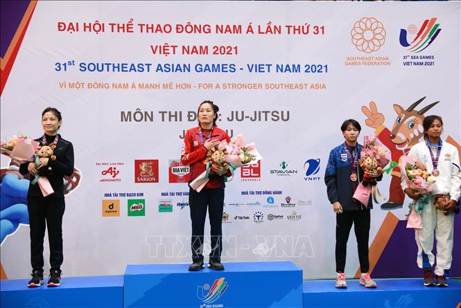 Đội tuyển Jujitsu Việt Nam giành 2 Huy chương Vàng, vỡ òa niềm vui chiến thắng